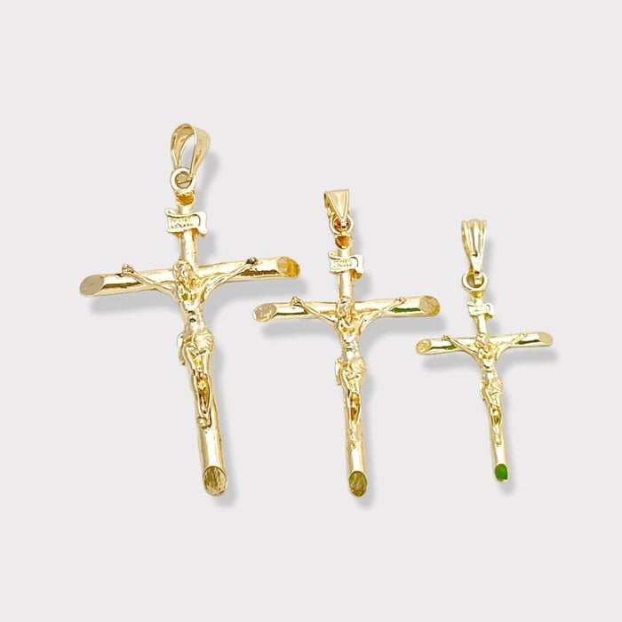 Crucifix pendant in 18k of gold plated charms & pendants