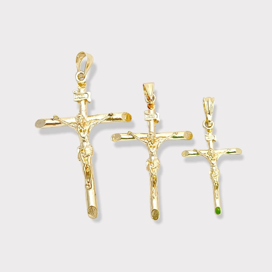 Crucifix pendant in 18k of gold plated charms & pendants