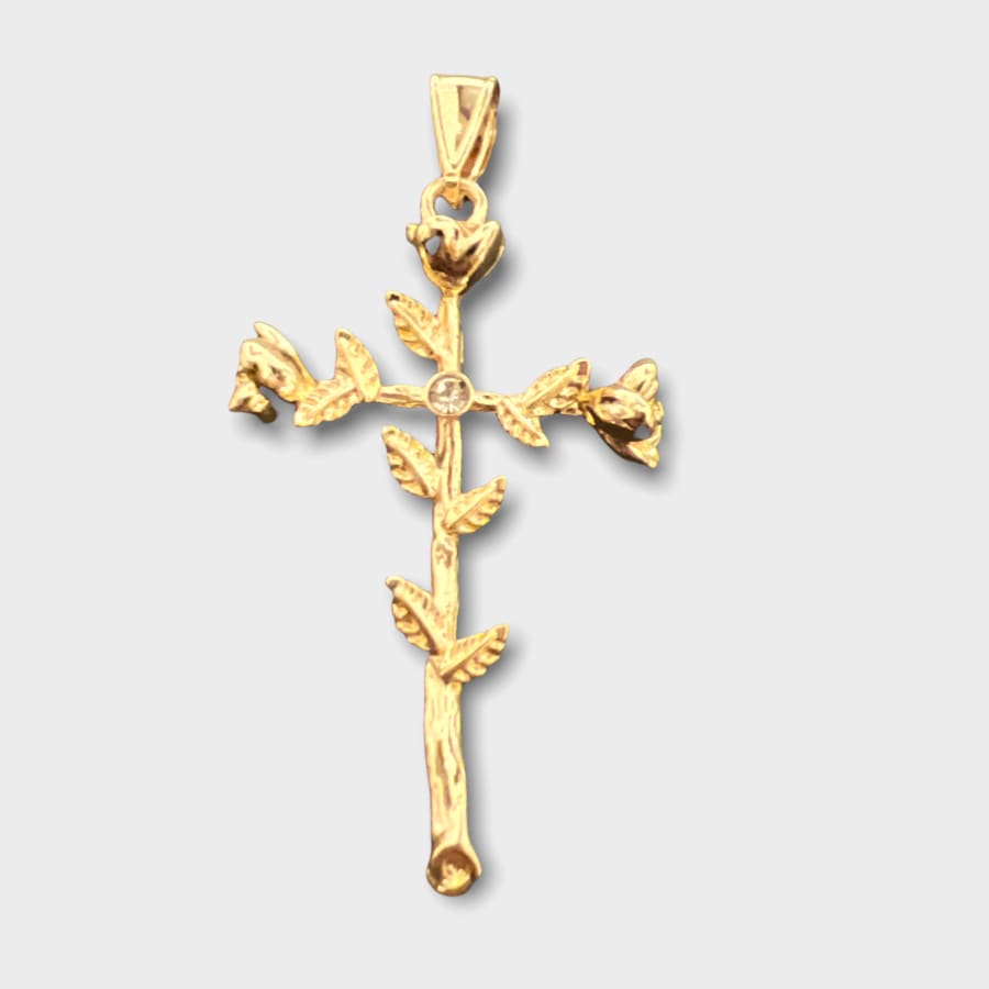 Gold tone roses and thorns pendant in 18k of gold layering charms & pendants