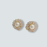 Jenny’s pearls clear crystals in 18k of gold plated earrings