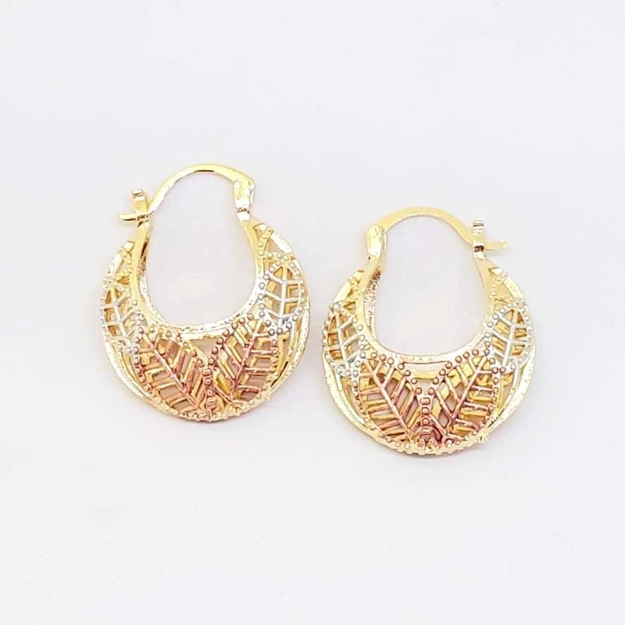 Leaf filigree hoops earrings 18kts of gold plated earrings