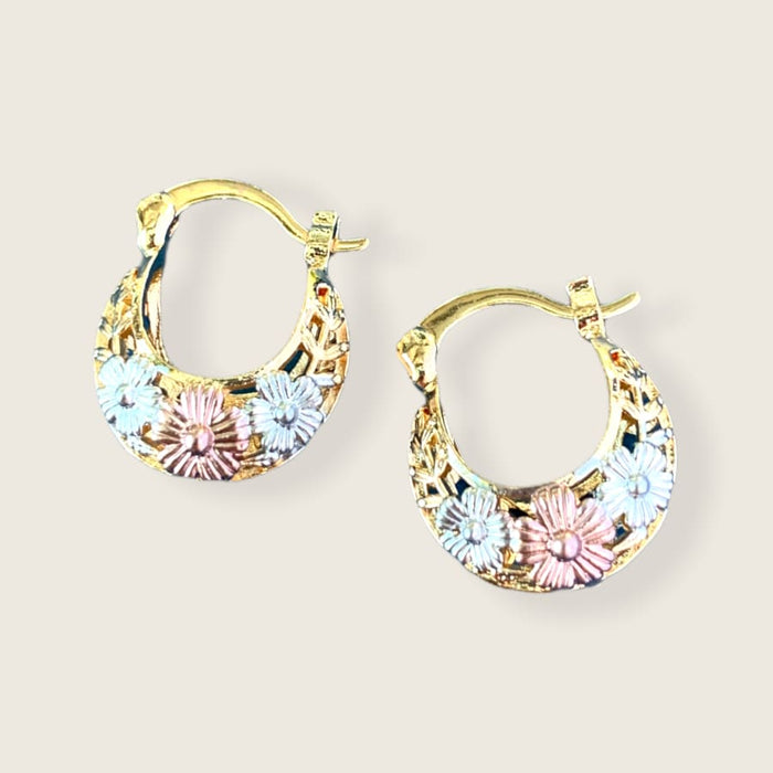 Lelita’s hoops earrings in 18k of gold plated earrings