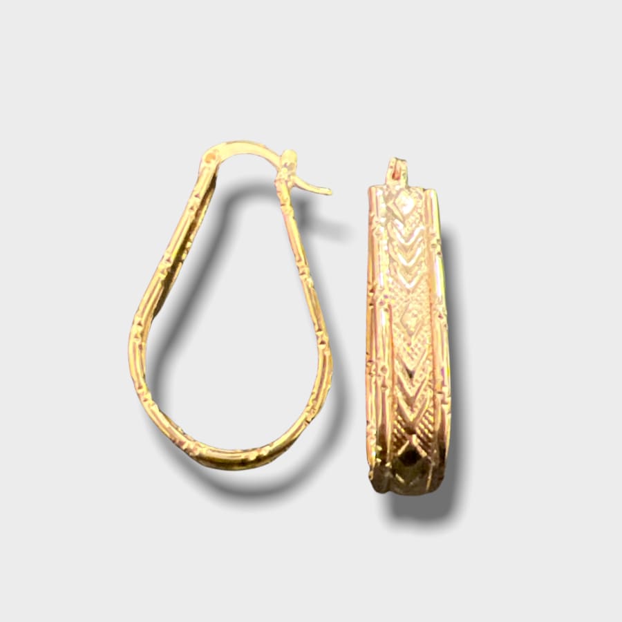 Marie oval shape hoops earrings in 18k of gold plated earrings