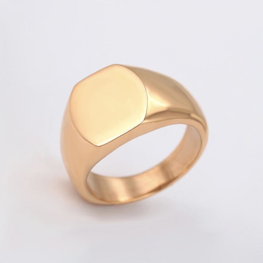 Signet gold plated ring. Rings