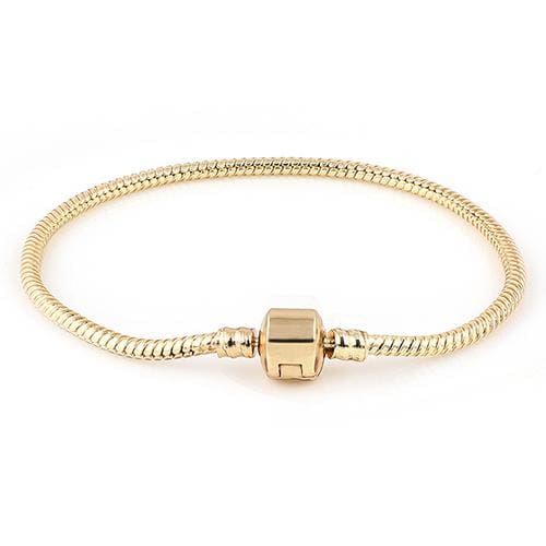 The mommie charm 18kts of gold plated bracelet bracelet7.5’’l charm bracelet