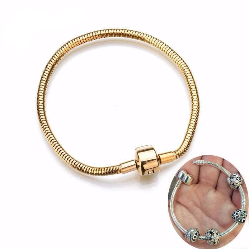 The mommie charm 18kts of gold plated bracelet bracelet 7.5’’l charm bracelet