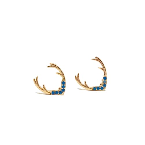 Tinny antlers studs earrings in 18kts of gold plated earrings